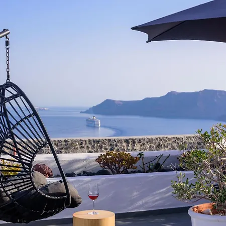 Sensia With Hot Tub And Caldera View Oia